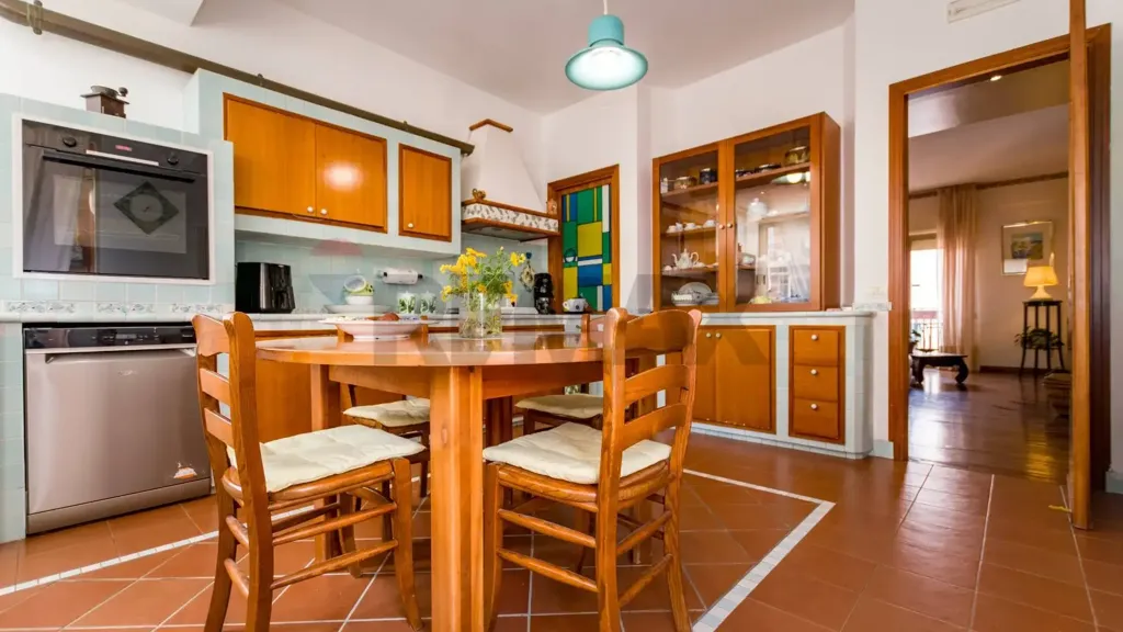 Söögituba - Spacious Apartment with Balcony in Palermo
