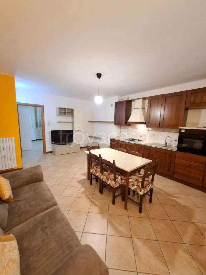 Dining Room - Fully Furnished Flat in Bregnano