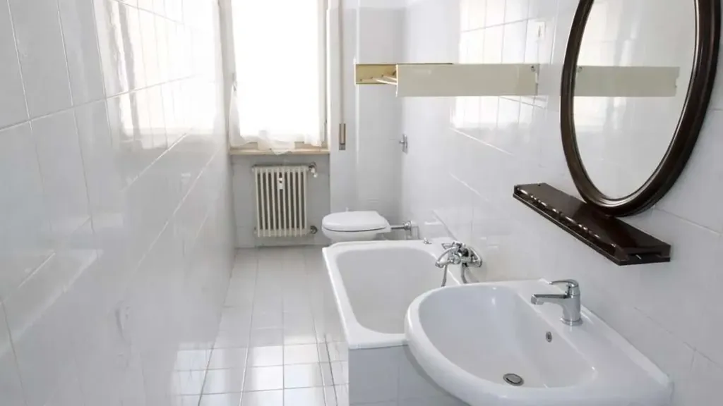 Vannitoad - Bright Apartment with Balcony in Crema