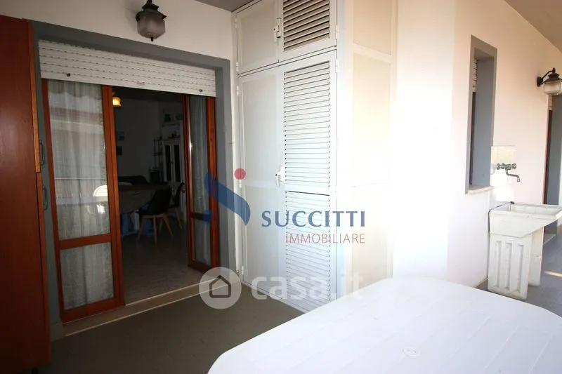 Chambres - Armed Triplex with Terrace in Alba Adriatica