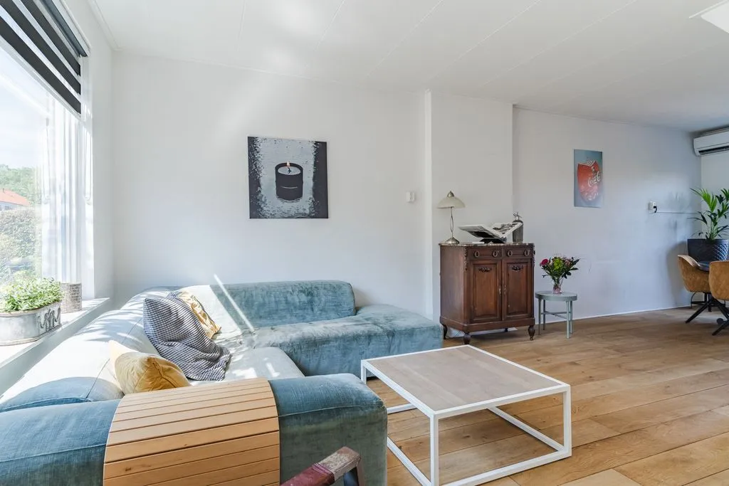 Elutuba - Modernised Semi-Detached House with Solar Panels in Oss