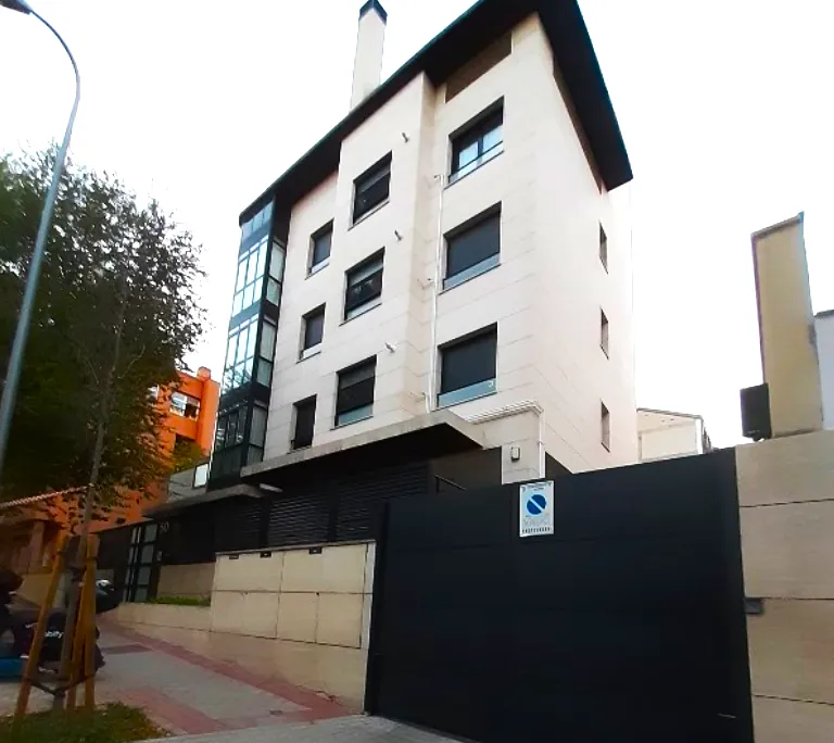 Extérieur - Parking Space in Central Madrid