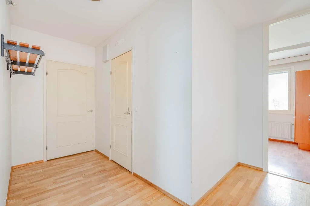 Esik - Spacious Apartment with Balcony in Tampere Hervanta