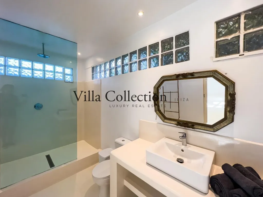 Salles de bain - Luxury Villa with Sea View in Cap Martinet