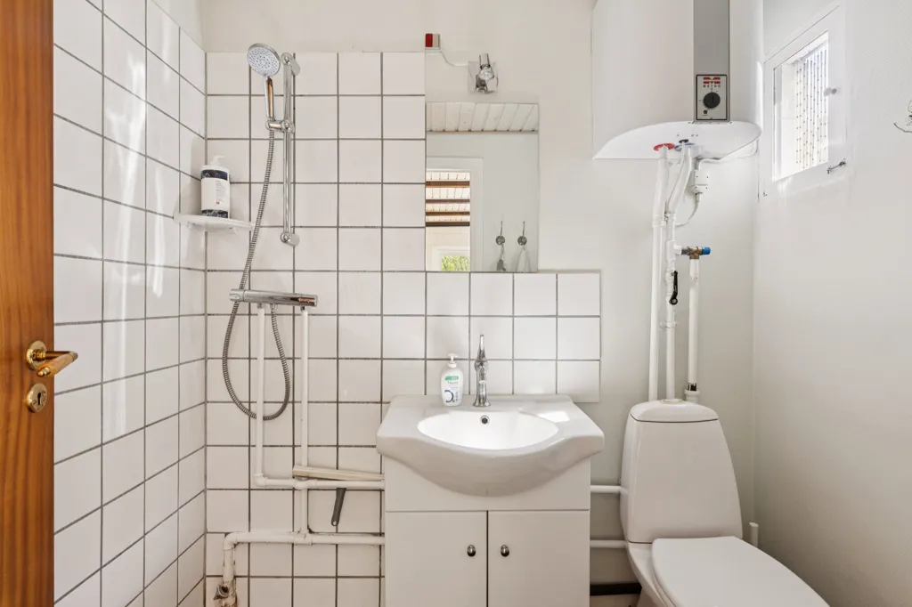 7-toaline maja asukohas Knebel