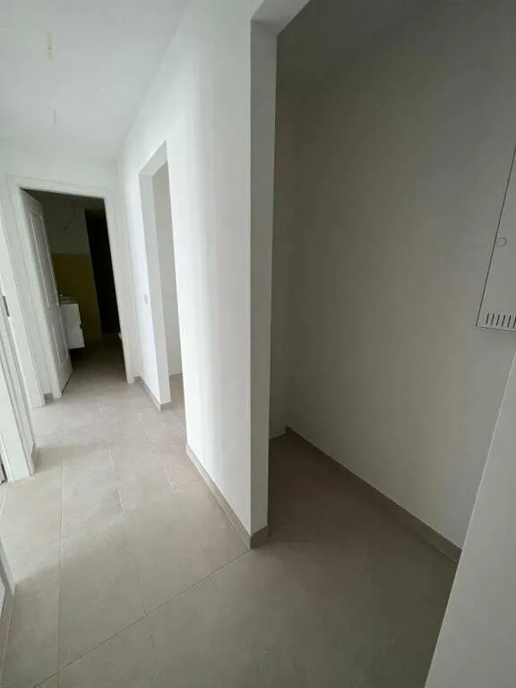 hallway_entrance