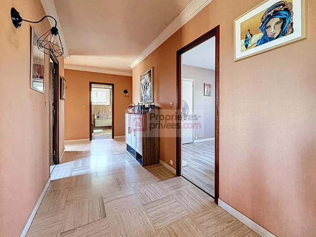 Esik - Villa with Lake View in Quiet Setting