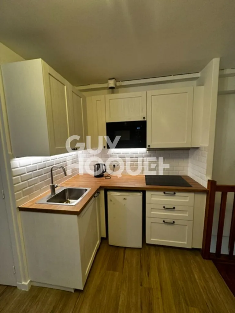 Köök - Renovated 2-Bed Flat in Malakoff
