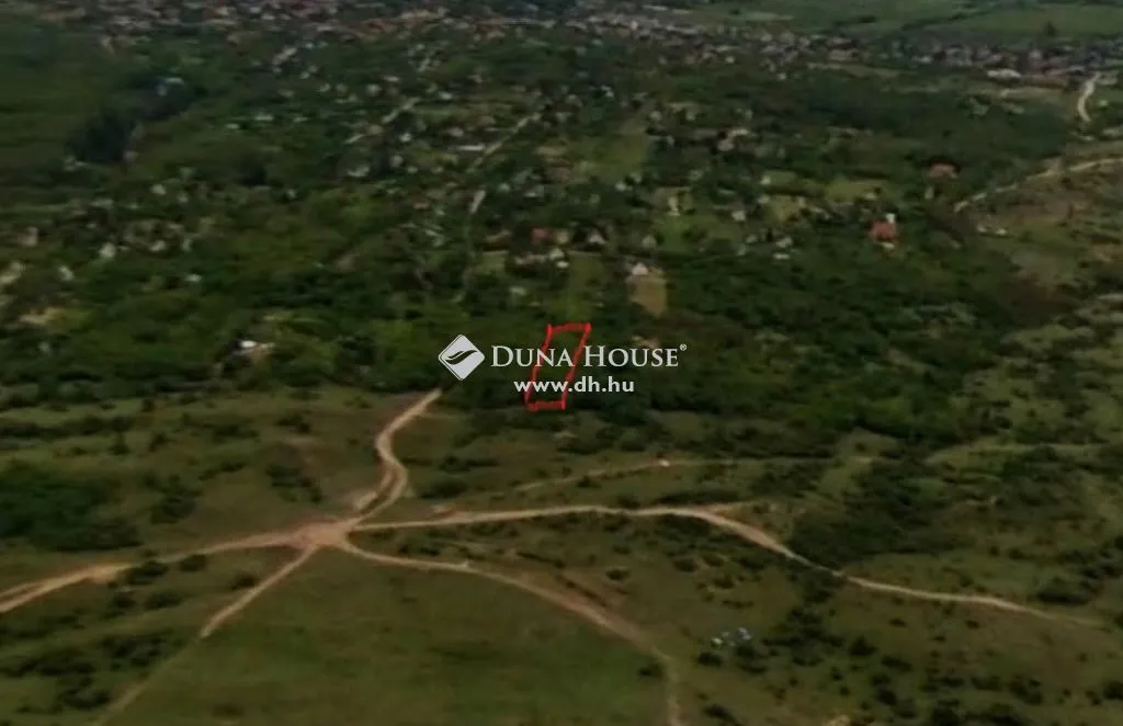 Vista aerea - Divisible Holiday Plot with Views in Pákozd