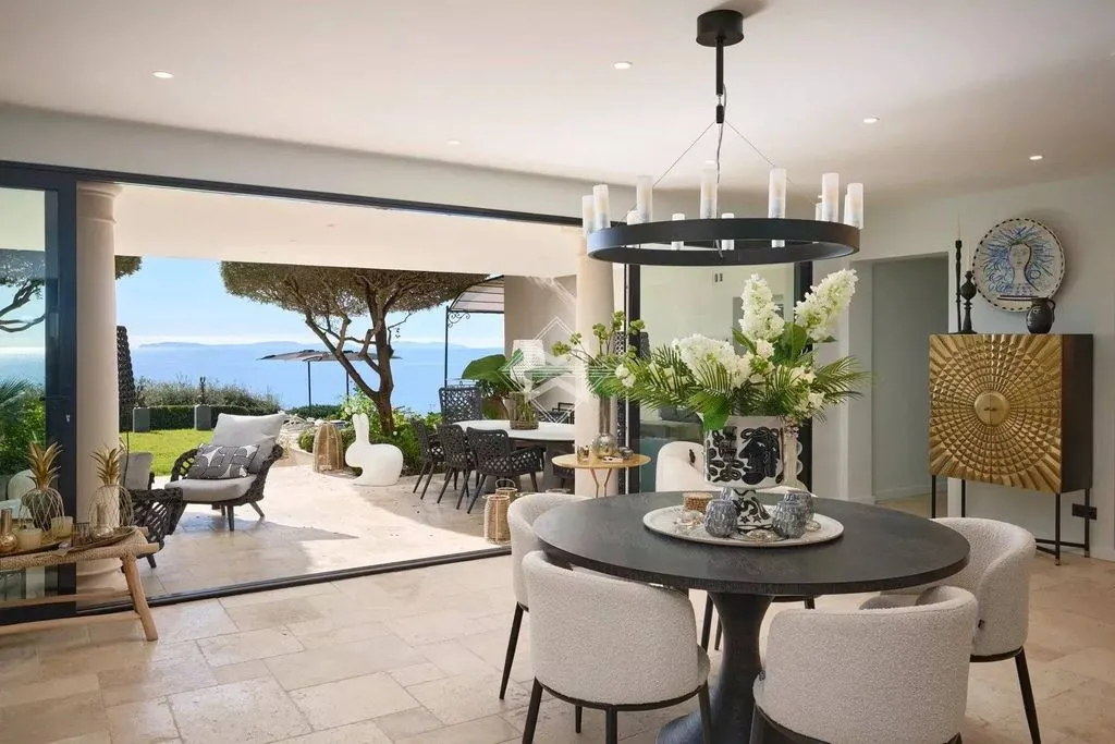 Söögituba - Luxury Villa with Sea View in La Croix-Valmer