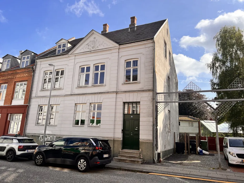 Välivaade - Spacious 3-Bed Flat in Renovated Building, Slagelse
