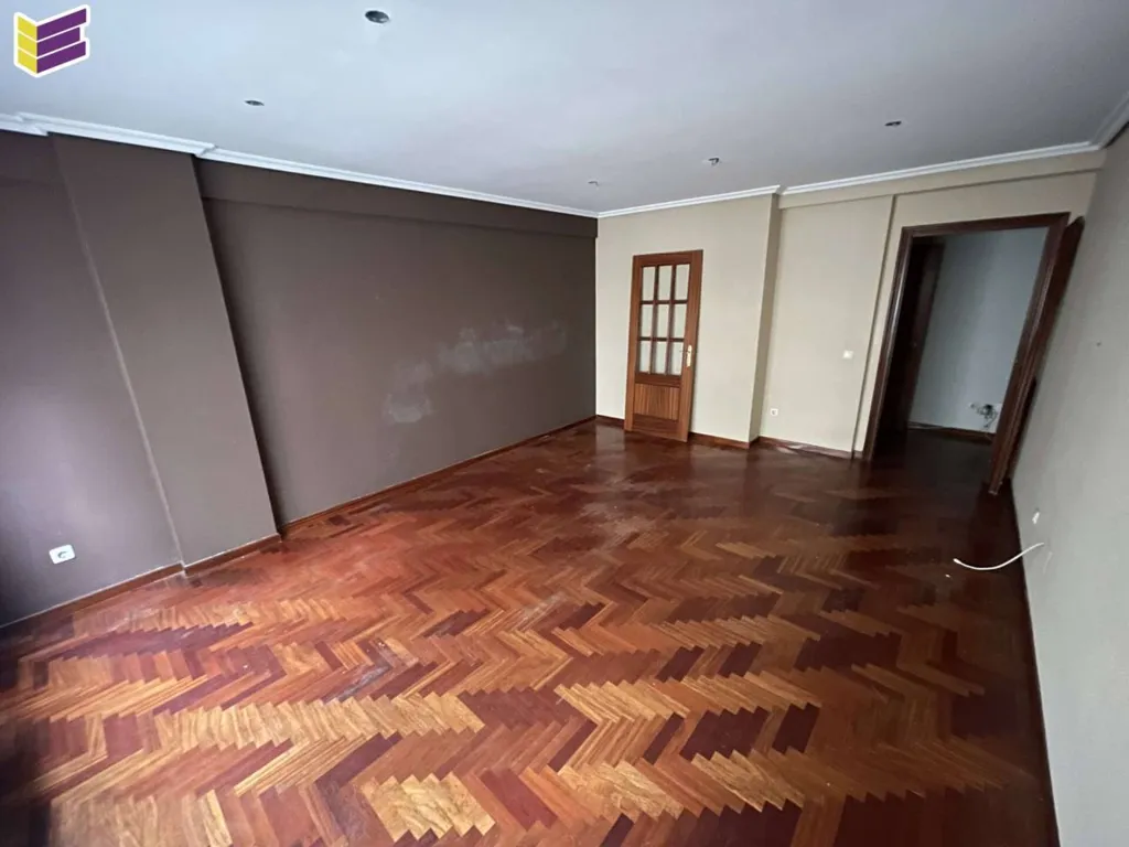 Séjour - Apartment with Large Windows in Vigo