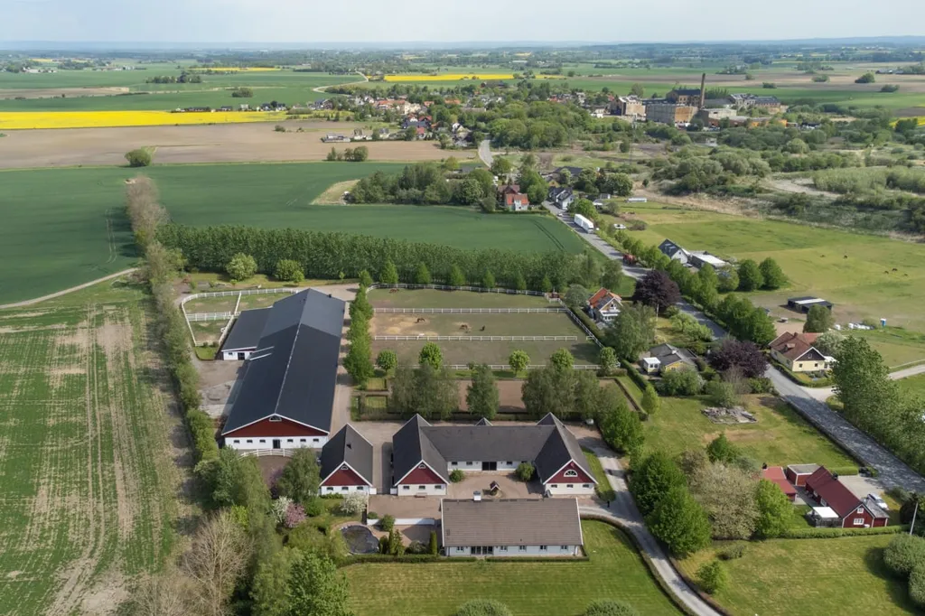 Vue aérienne - Equestrian Facility with Pool in Helsingborg