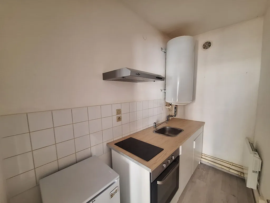 Cucina - Studio with Courtyard View in Metz