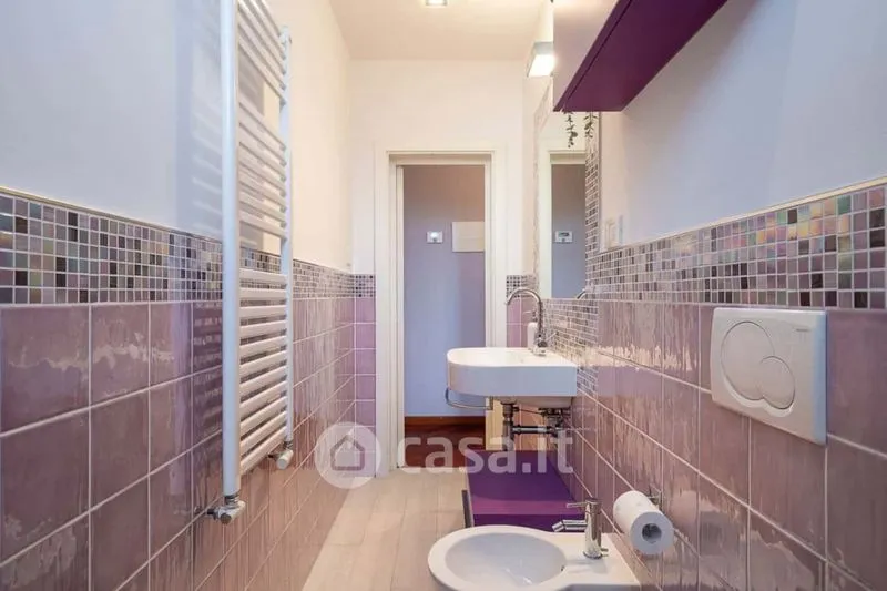 Salles de bain - Modern Flat with Balcony in Florence