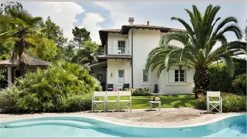 Bassein - Luxury Villa with Pool in Forte Dei Marmi