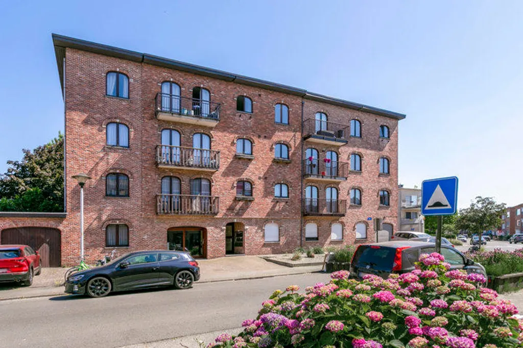 Esterno - Corner Apartment with Terrace in Borsbeek