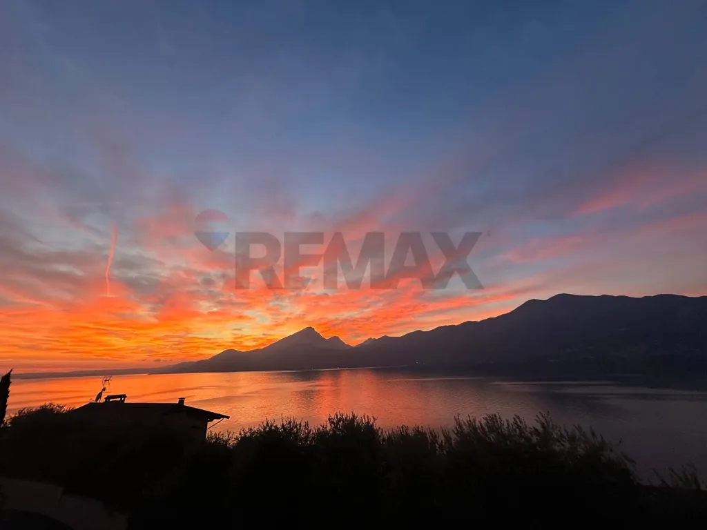 Villa with Panoramic Lake View in Brenzone