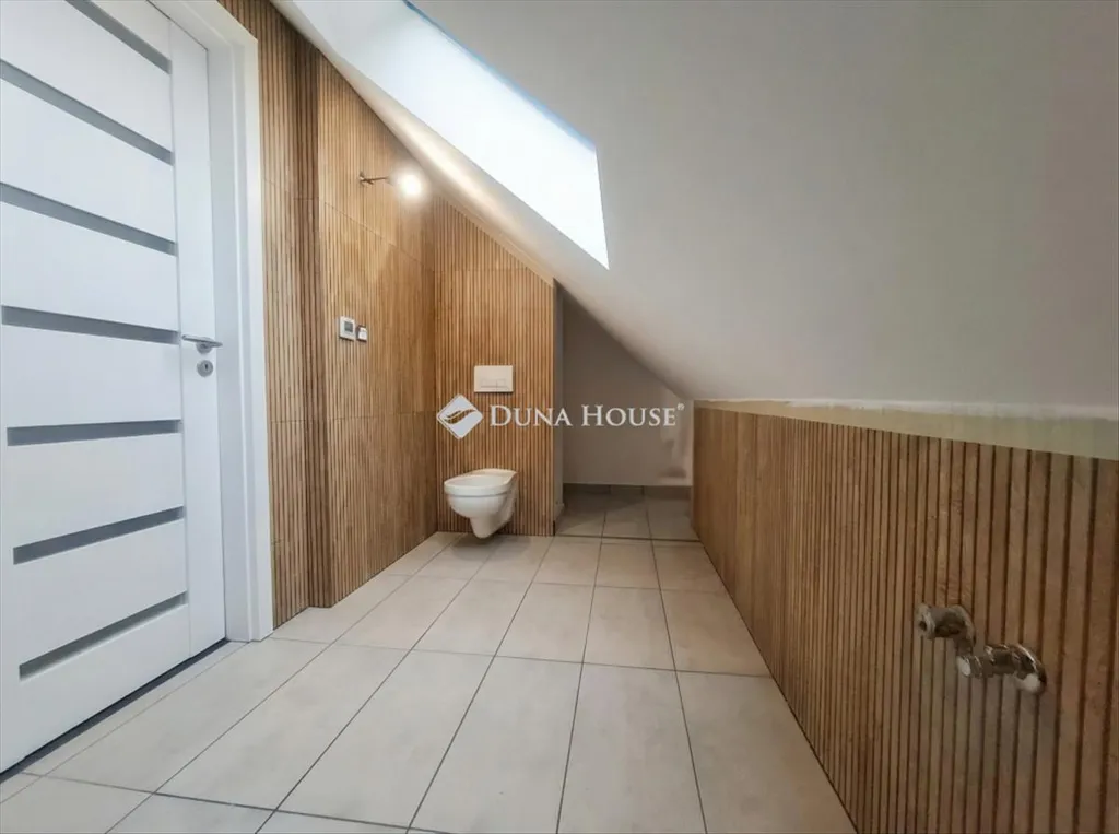 Salles de bain - Modern Flat with Balcony in Budapest 16th District