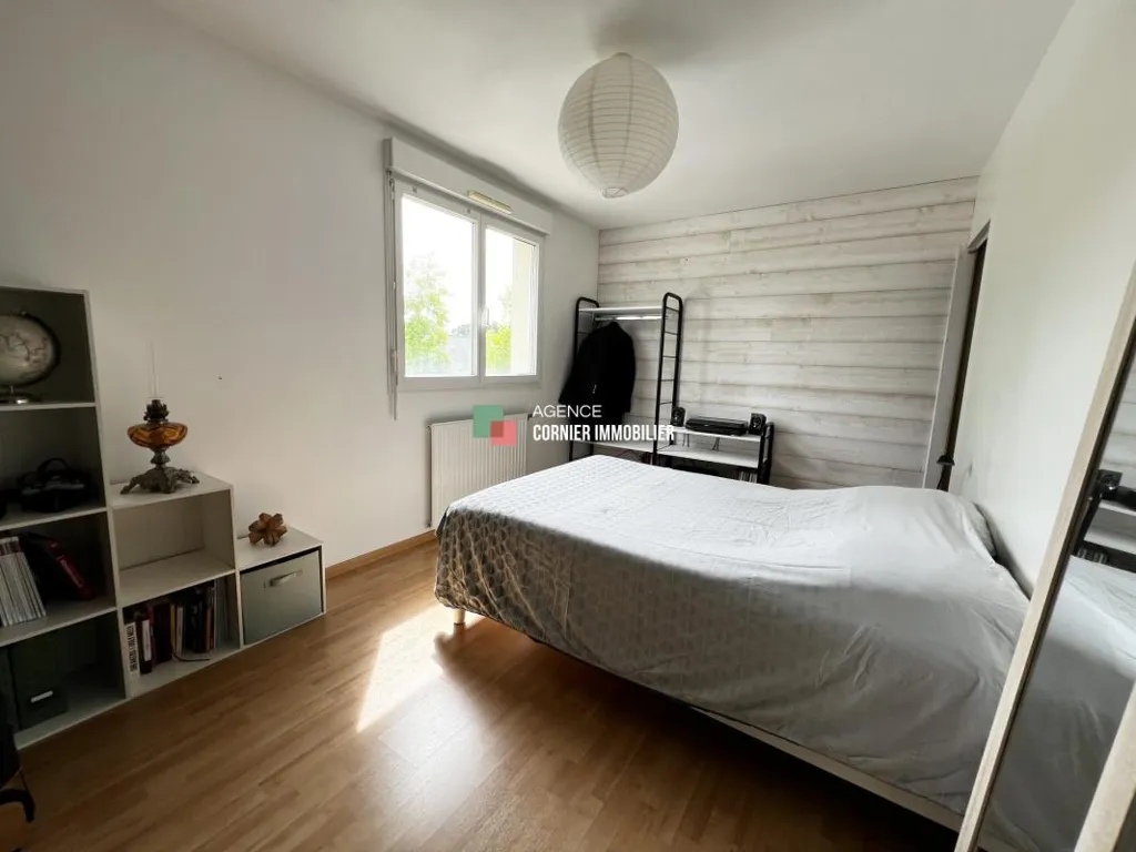 Chambres - Maison Mitoyenne avec Terrasse Sud-Ouest à Acigné