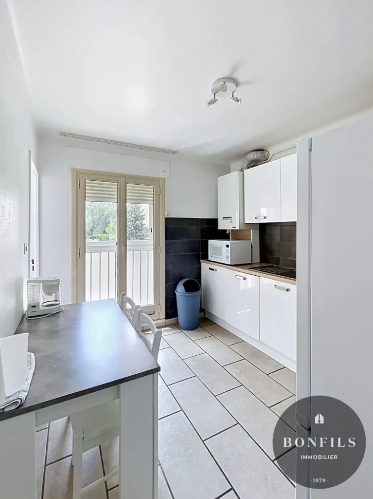 Köök - Furnished Apartment with Balcony in Avignon Extramuros