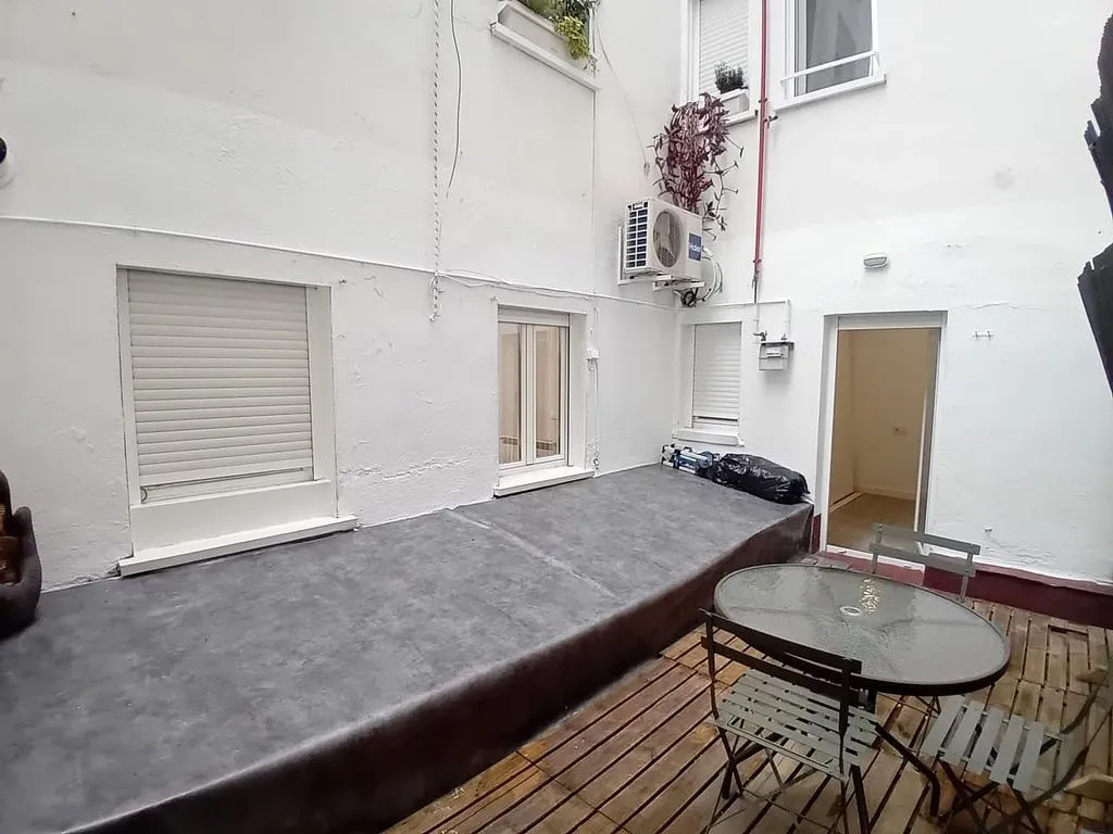 Garden - Ground Floor Flat with Terrace in Acacias