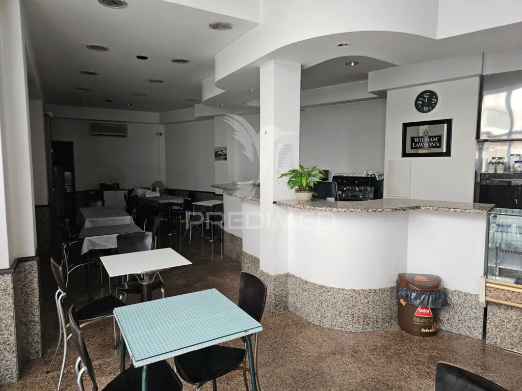 Pièces - Equipped Café Shop in Santo Tirso Centre