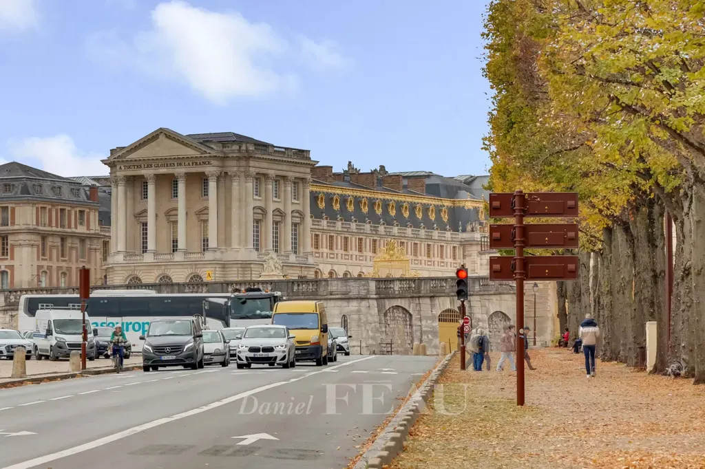 Välivaade - Elegant 4-Bed Apartment with Courtyard View in Versailles