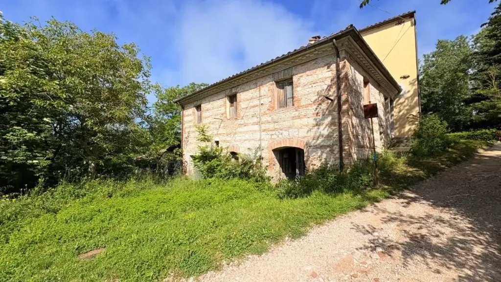 Välivaade - Rustic Cottage with Stone Facade in Fabriano