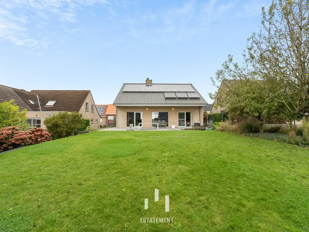 Jardin - Villa Isolée avec Panneaux Solaire à Moorslede