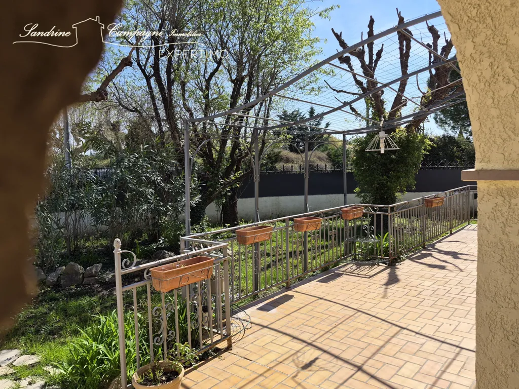 Terrass - Villa with Piscinable Garden in Monteux