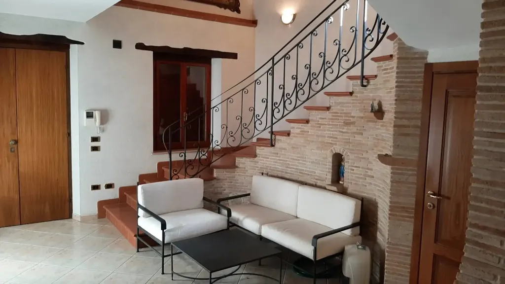 Elutuba - Colonial House with Panoramic View in Carignano