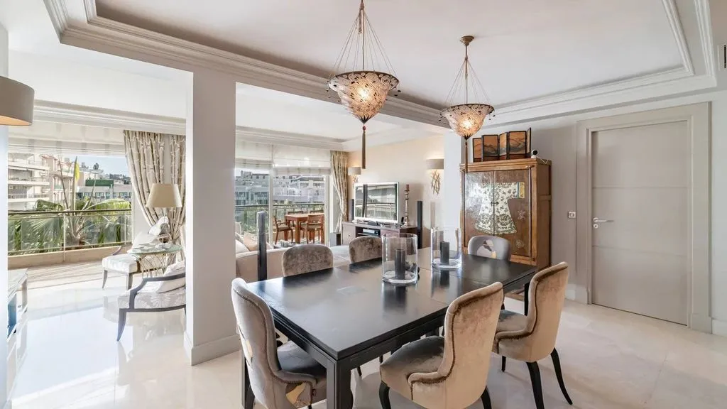 Salle à manger - Appartement de luxe avec terrasse vue mer à Cannes