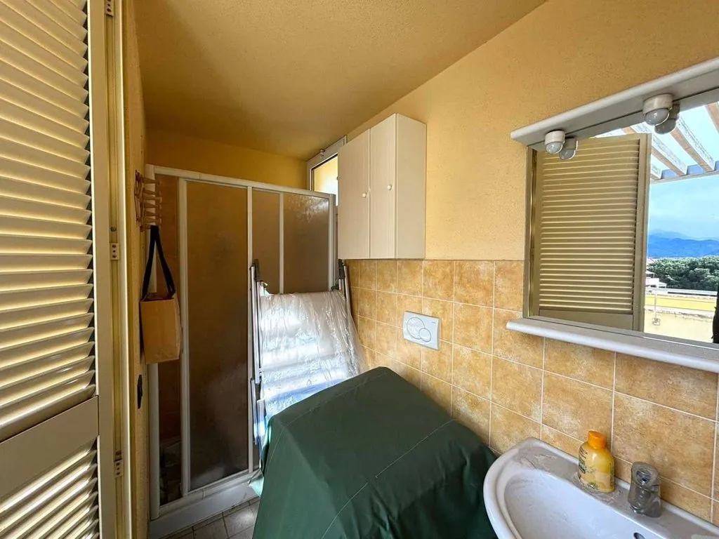 Salles de bain - Luxury Penthouse with Panoramic View in Albenga