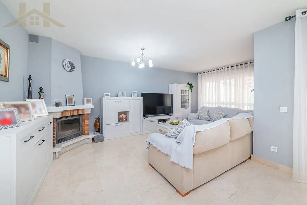 Elutuba - Terraced House with Pool in El Leguario