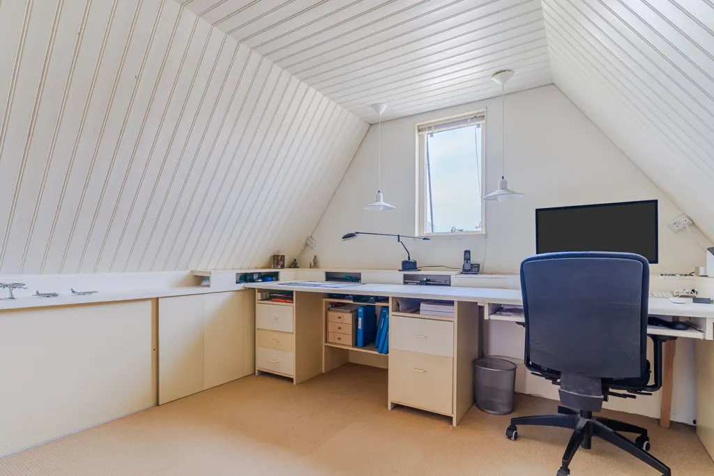 Bureau - Detached House with Garden in Alkmaar