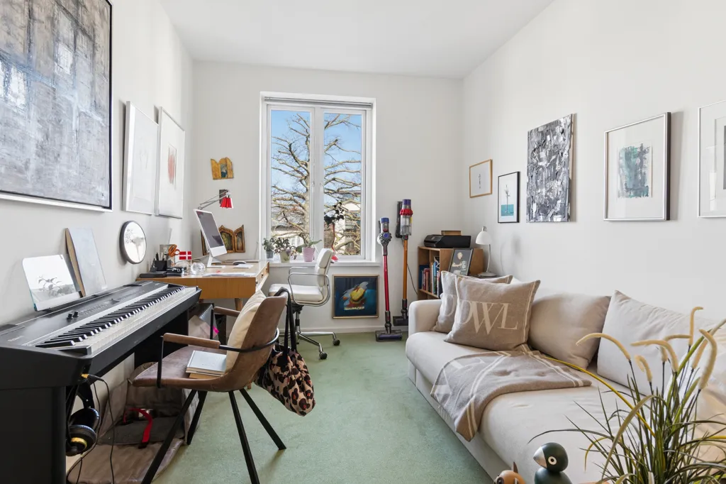 Living Room - Apartment with Balconies in Hellerup