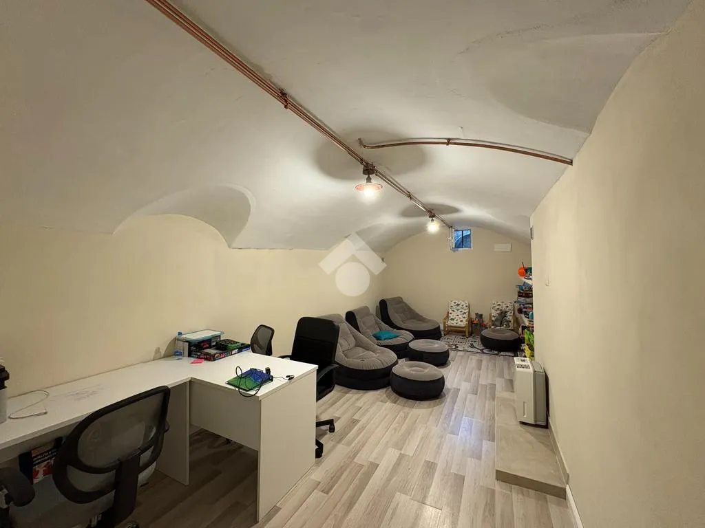 Toad - Semi-Independent House with Private Courtyard in Caravino