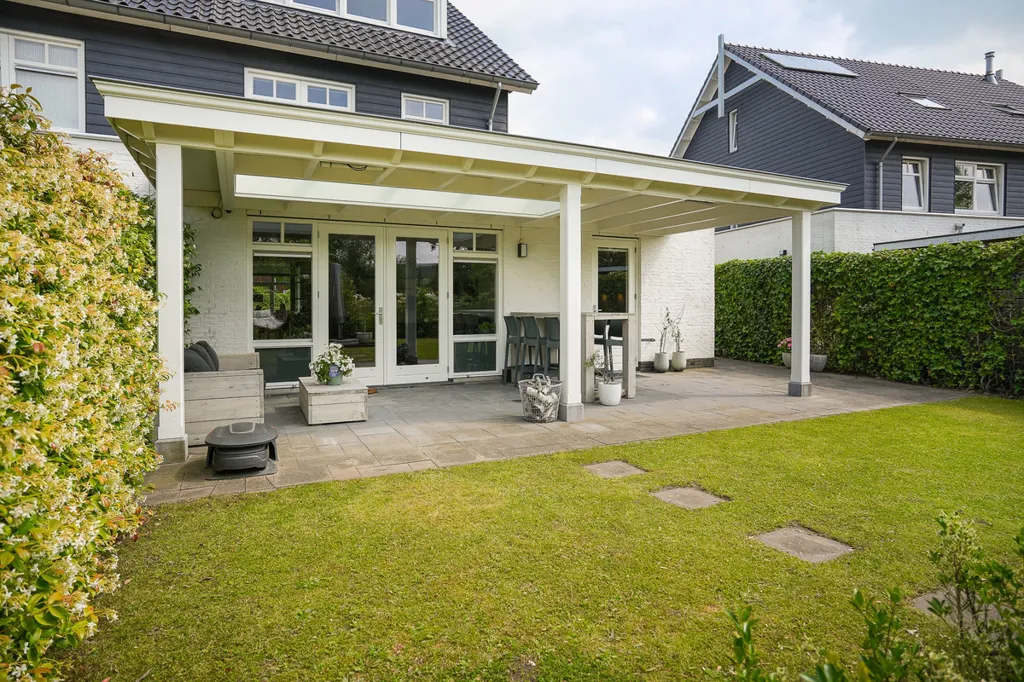 Terrass - Half-Detached House with Water View in Culemborg