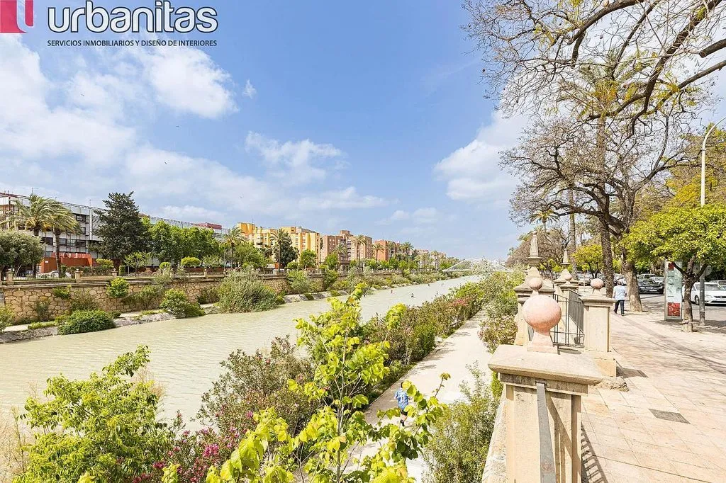 Furnished Flat with Terrace in Vistabella