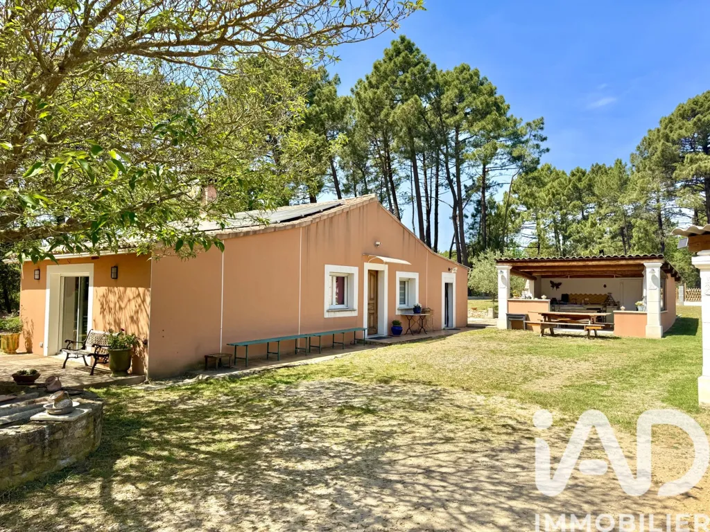 Extérieur - Maison de Plain-Pied avec Piscine sur les Hauteurs de Mornas