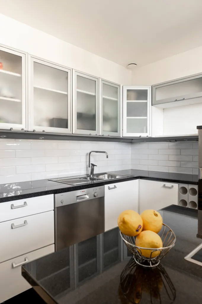 Köök - Spacious Flat with Large Balcony in Tapanila
