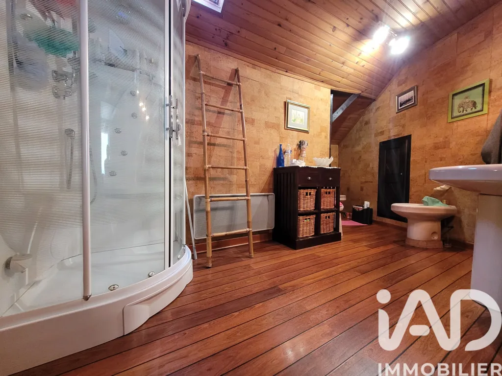 Bathrooms - 7-Piece House with Large Garage in Blain