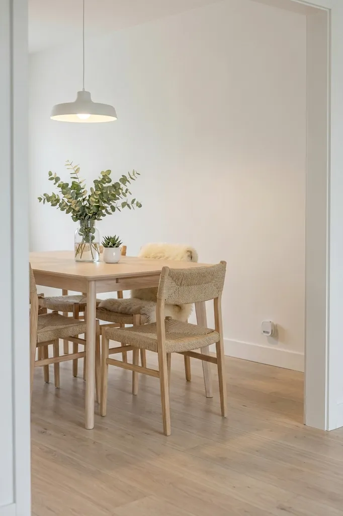 Salle à manger - Appartement avec Jardin au Rez-de-Chaussée à Gooreind
