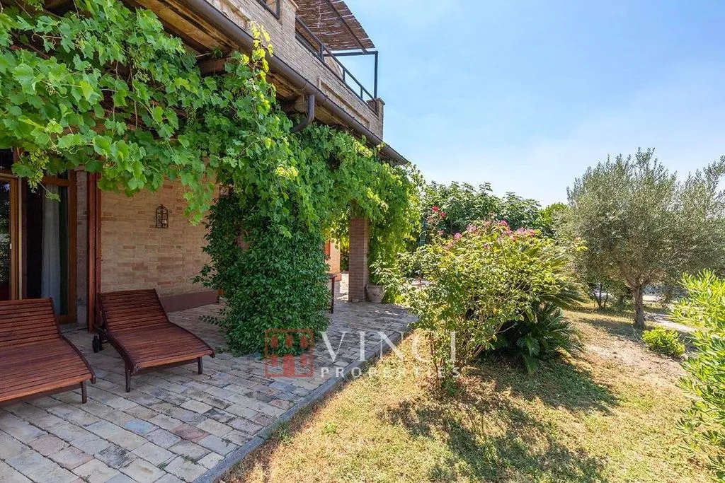 Terrass - Rustic Casale with Pool in Montefiore dell'Aso