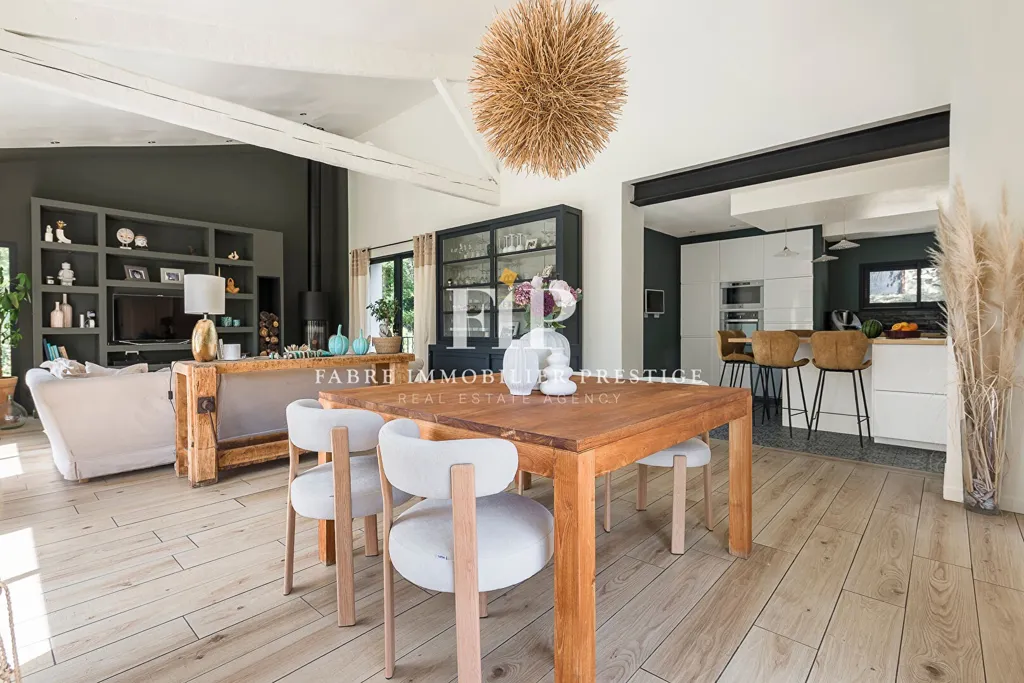 Salle à manger - Propriété Contemporaine avec Piscine près d'Aix-en-Provence