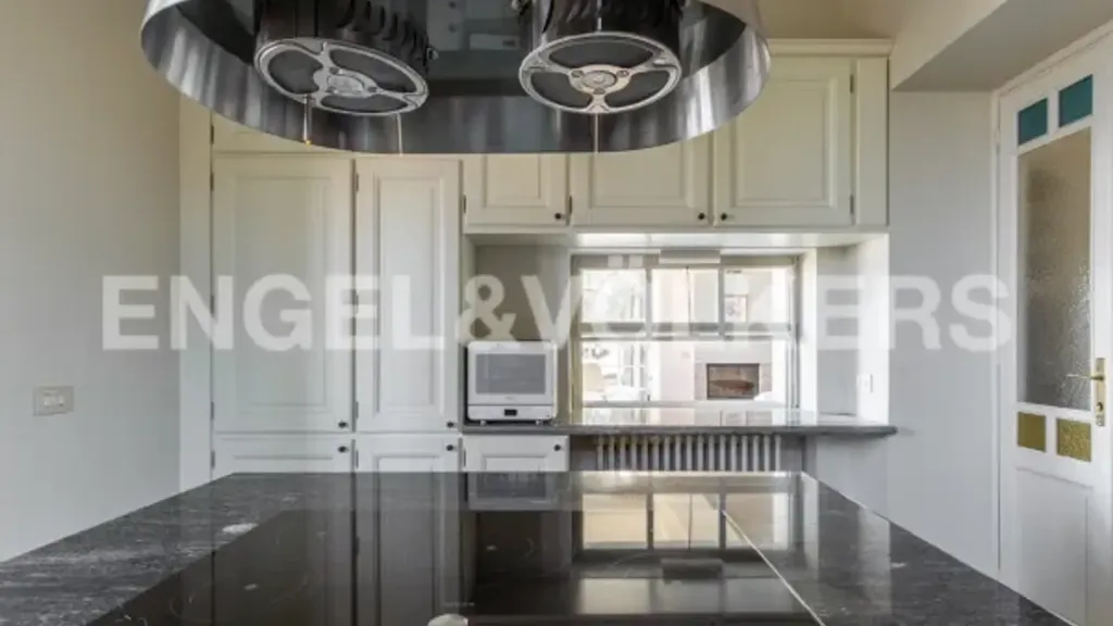 Cuisine - Villa with Lake View in Stresa