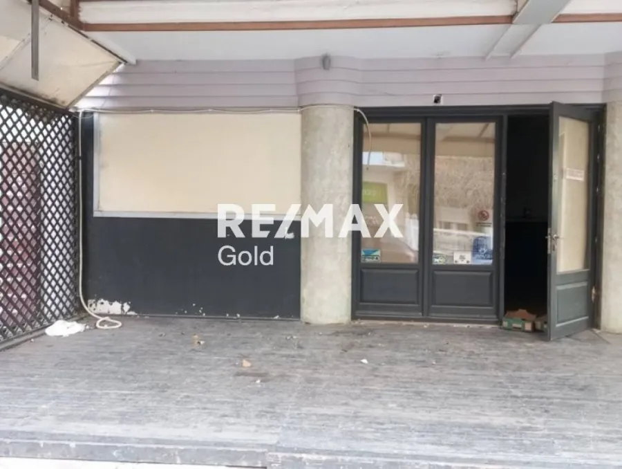 Rooms - Corner Shop with Balcony in Stavroupoli