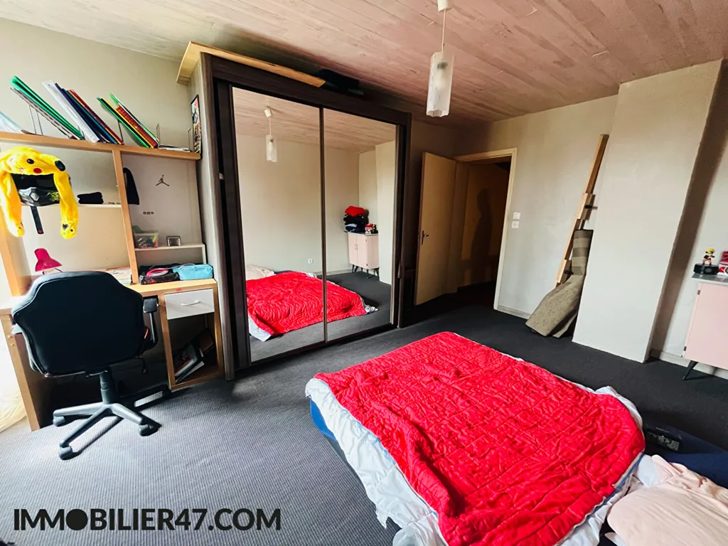 Chambres - Maison Mitoyenne avec Garage près de Tombeboeuf