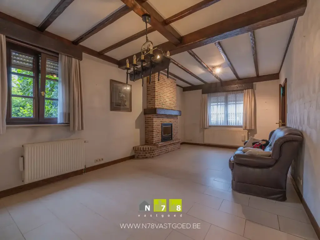 Elutuba - Renovatable Detached House with Garden in Maasmechelen